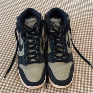 Nike Men's Dark Blue High-Top Sneakers